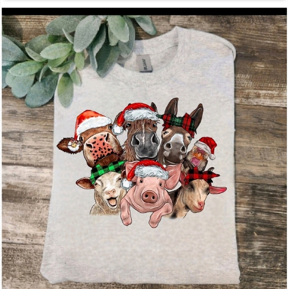 Farmhouse Christmas Tee main image 1